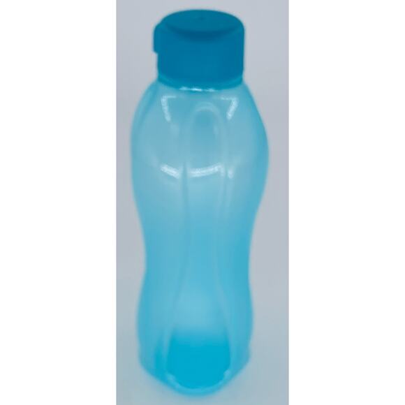 Tupperware Water Bottle 16 Oz Blue Plastic Imperfect Eco Friendly Sports Quench - Picture 6 of 6